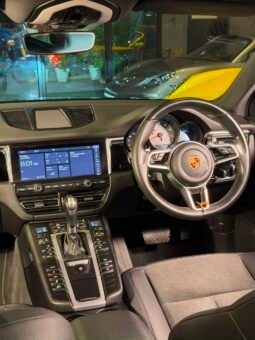 
										2020 Porsche Macan S full									