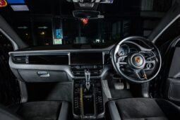 
										2020 Porsche Macan S full									