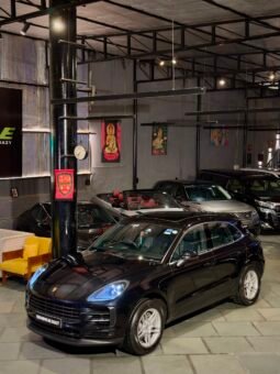 
										2020 Porsche Macan S full									