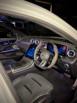 2025 Mercedes-AMG C43 4MATIC+ (CBU)