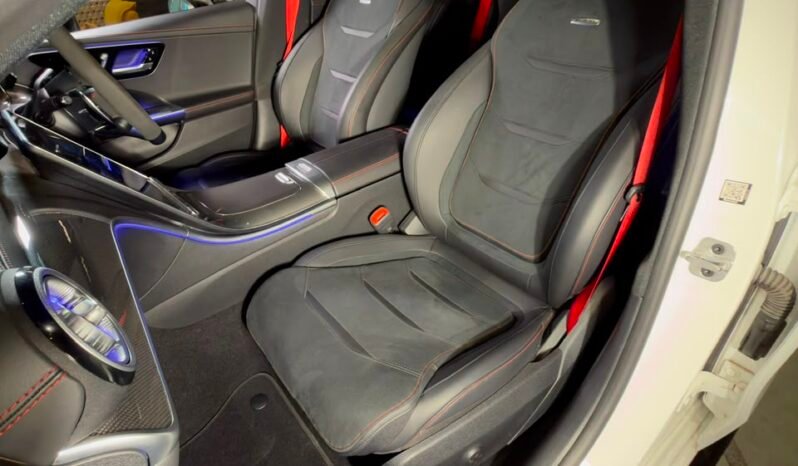 
								2025 Mercedes-AMG C43 4MATIC+ (CBU) full									