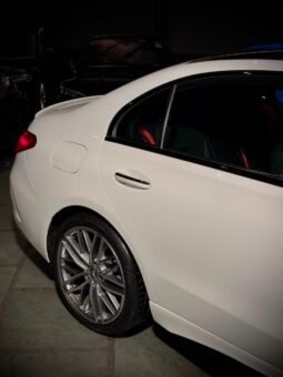 
										2025 Mercedes-AMG C43 4MATIC+ (CBU) full									