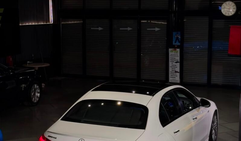 
								2025 Mercedes-AMG C43 4MATIC+ (CBU) full									