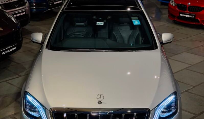 
								Mercedes-Benz S400 Petrol full									