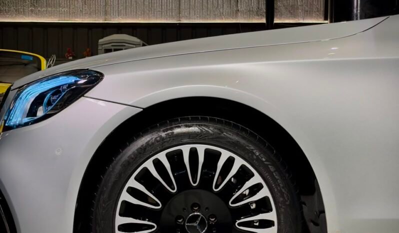 
								Mercedes-Benz S400 Petrol full									