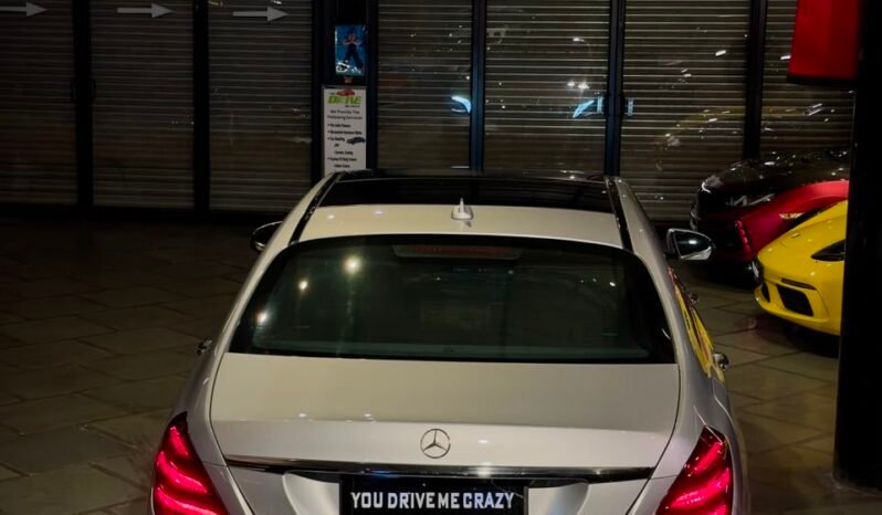 
								Mercedes-Benz S400 Petrol full									