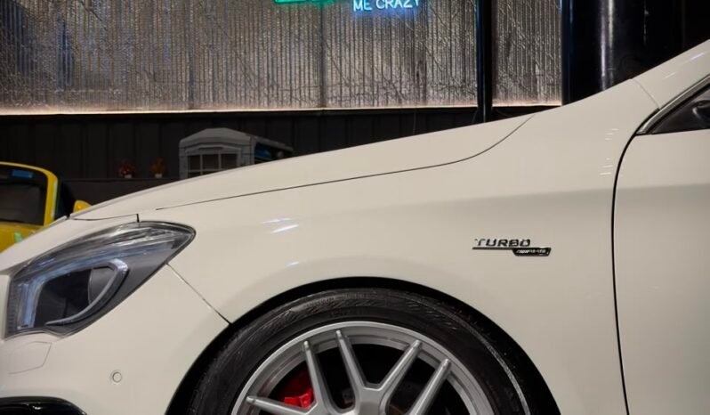 
								Mercedes-Benz CLA 45 AMG 4MATIC full									
