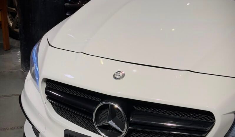 
								Mercedes-Benz CLA 45 AMG 4MATIC full									
