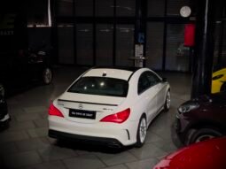 
										Mercedes-Benz CLA 45 AMG 4MATIC full									
