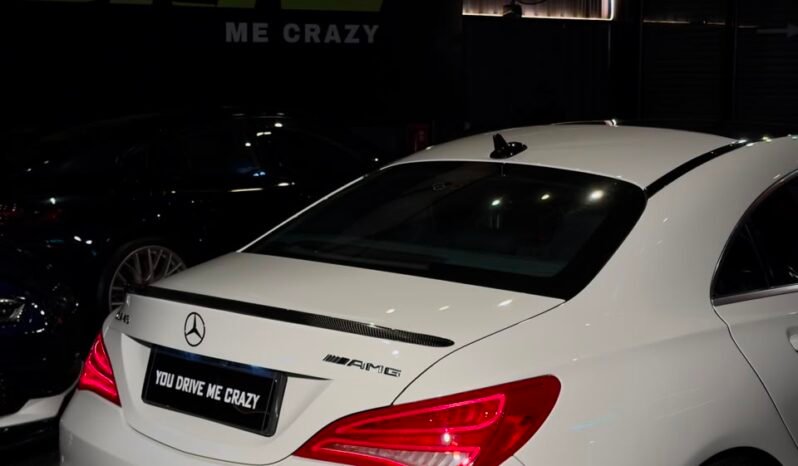 
								Mercedes-Benz CLA 45 AMG 4MATIC full									