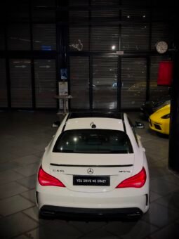 
										Mercedes-Benz CLA 45 AMG 4MATIC full									
