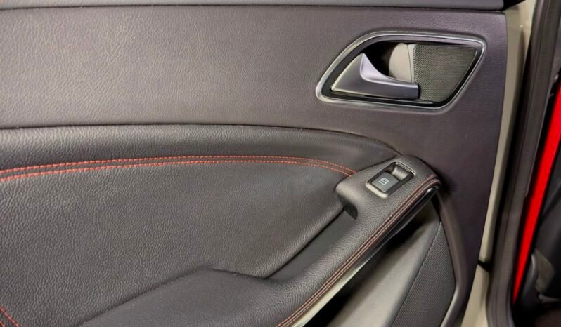 
								Mercedes-Benz CLA 45 AMG 4MATIC full									