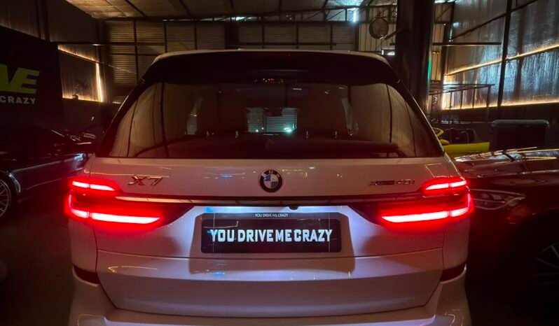 
								BMW X7 xDrive40i M Sport LCI full									