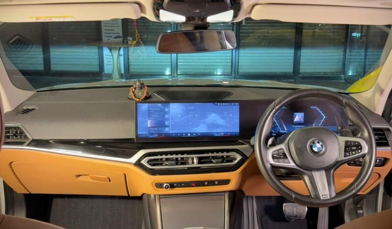 
								BMW 330Li M Sport LCI full									