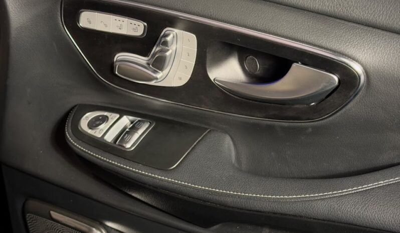 
								MERCEDES-BENZ V300 EWB HYBRID full									