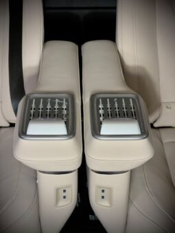 
										MERCEDES-BENZ V300 EWB HYBRID full									