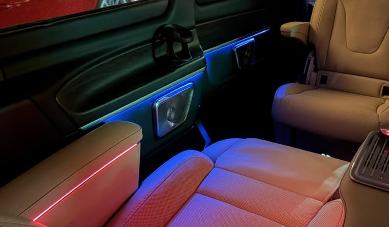 
								MERCEDES-BENZ V300 EWB HYBRID full									