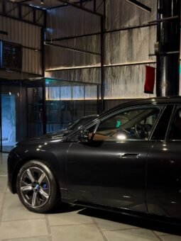 
										Bmw ELECTRICFIED iX Drive 40 full									