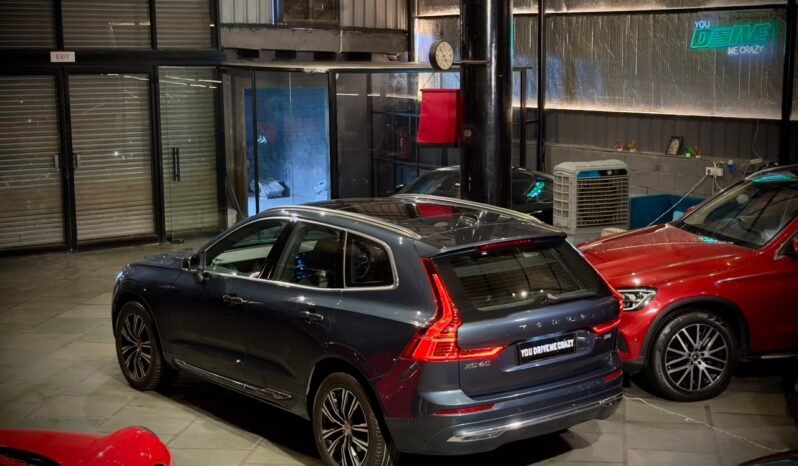 
								VOLVO XC60 B5 ULTIMATE AWD full									