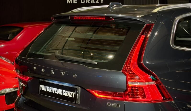 
								VOLVO XC60 B5 ULTIMATE AWD full									