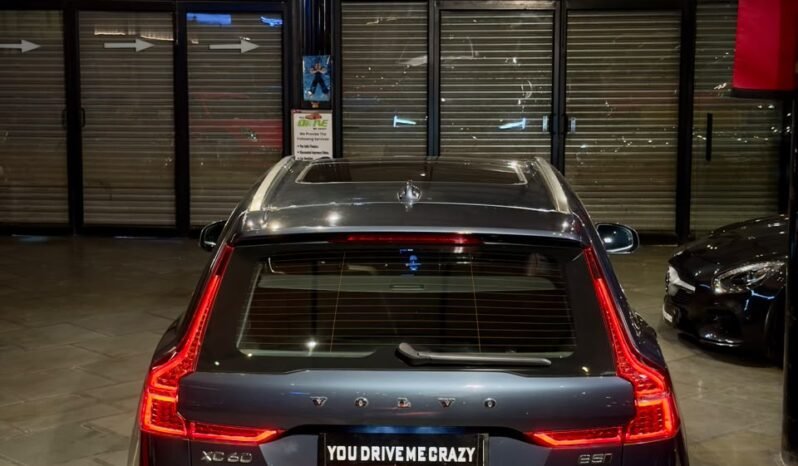 
								VOLVO XC60 B5 ULTIMATE AWD full									