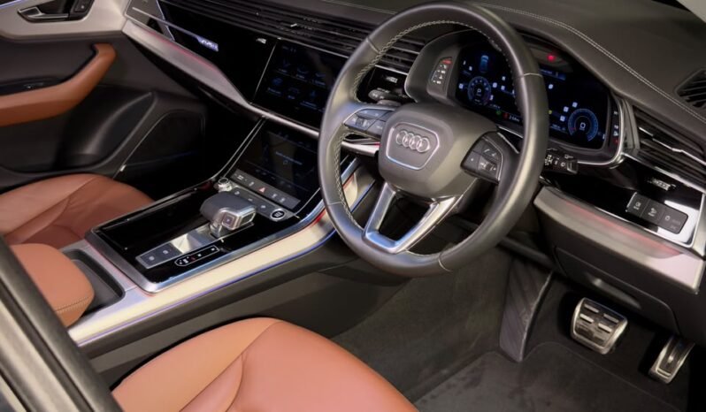 
								2025 AUDI Q8 55 TFSI QUATTRO full									