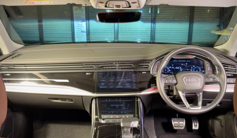 
								2025 AUDI Q8 55 TFSI QUATTRO full									