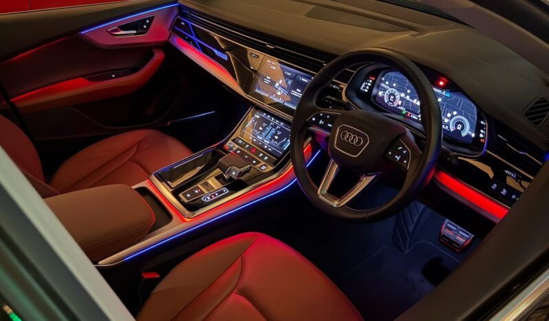 
								2025 AUDI Q8 55 TFSI QUATTRO full									