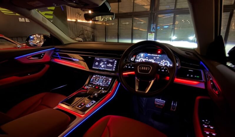 
								2025 AUDI Q8 55 TFSI QUATTRO full									