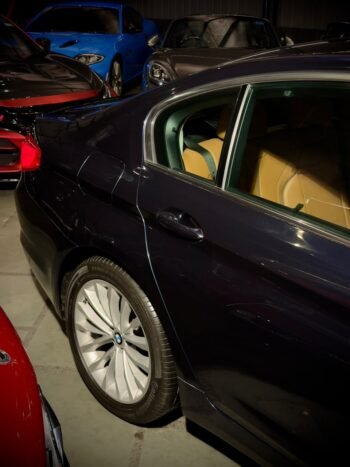 BMW 520d LUXURY LINE
