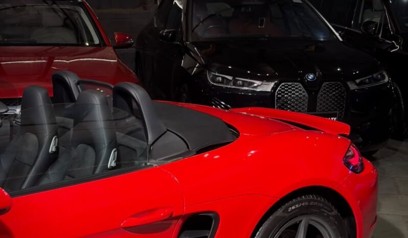 
								PORSCHE 718 BOXSTER | GUARDS RED full									