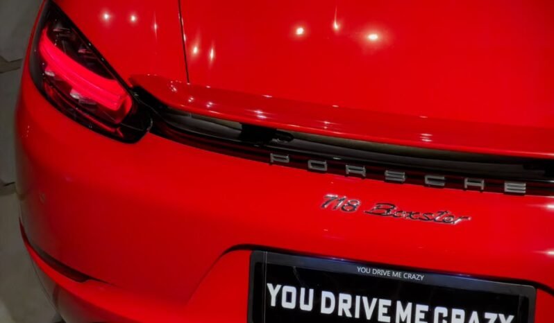 
								PORSCHE 718 BOXSTER | GUARDS RED full									