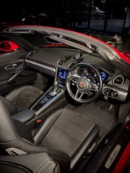 
										PORSCHE 718 BOXSTER | GUARDS RED full									