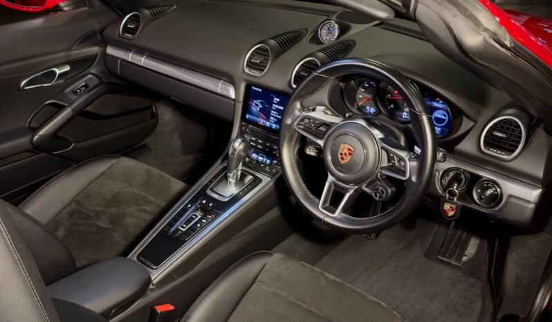 
								PORSCHE 718 BOXSTER | GUARDS RED full									