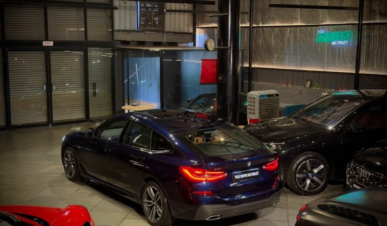 
								BMW 630i GT M SPORT full									