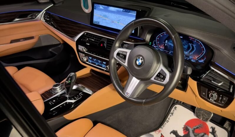 
								BMW 630i GT M SPORT full									