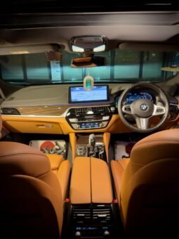 
										BMW 630i GT M SPORT full									