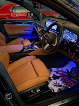 
										BMW 630i GT M SPORT full									