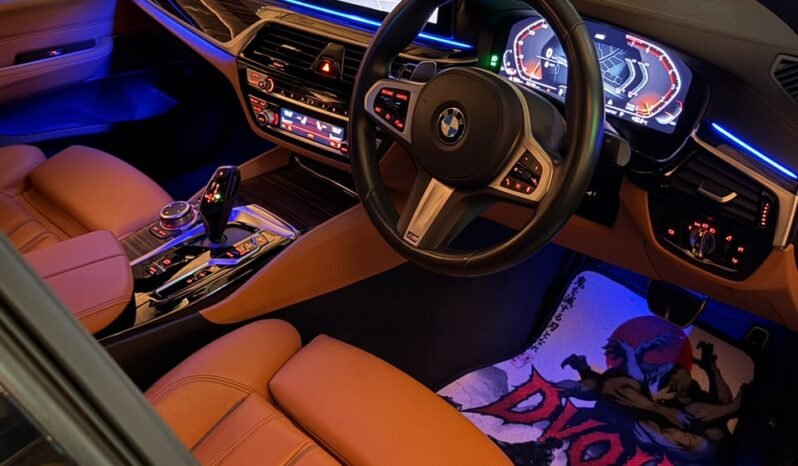 
								BMW 630i GT M SPORT full									