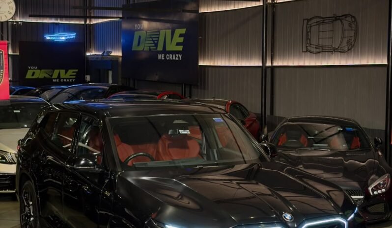 
								BMW XM  644 HP | M xDrive | V8 Plug-In Hybrid full									