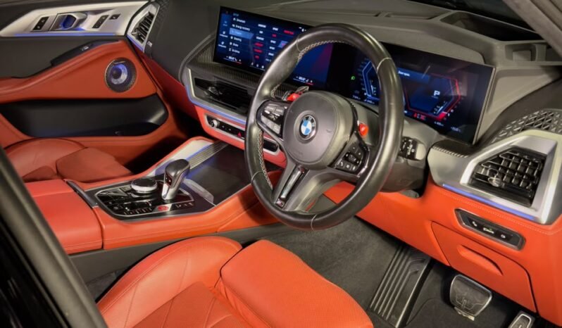 
								BMW XM  644 HP | M xDrive | V8 Plug-In Hybrid full									