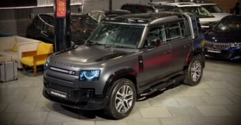 LAND ROVER DEFENDER 110 HSE 7-SEATER
