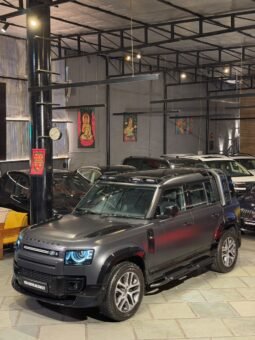 
										LAND ROVER DEFENDER 110 HSE 7-SEATER full									