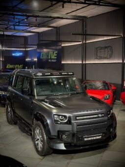 
										LAND ROVER DEFENDER 110 HSE 7-SEATER full									