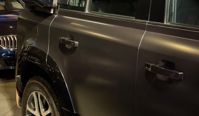 
								LAND ROVER DEFENDER 110 HSE 7-SEATER full									
