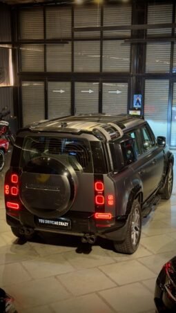 
										LAND ROVER DEFENDER 110 HSE 7-SEATER full									