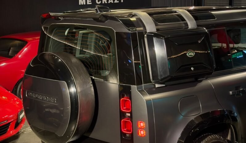 
								LAND ROVER DEFENDER 110 HSE 7-SEATER full									