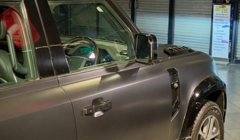 
								LAND ROVER DEFENDER 110 HSE 7-SEATER full									