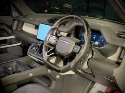 
										LAND ROVER DEFENDER 110 HSE 7-SEATER full									