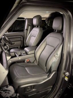 
										LAND ROVER DEFENDER 110 HSE 7-SEATER full									